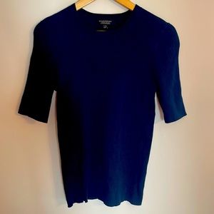 Women’s Banana Republic Ribbed Navy Top, size L